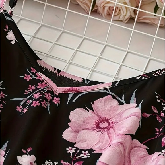 NEW Women’s Plus Size Floral Print Cold Shoulder Dress - Picture 2 of 4